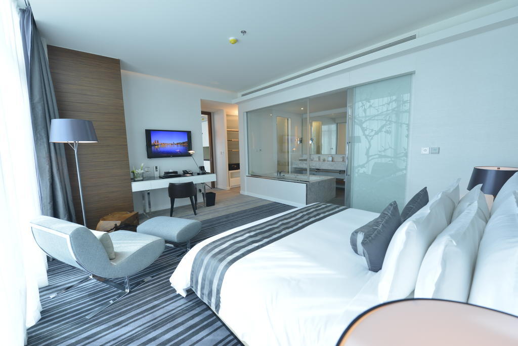 Ramee Grand Hotel And Spa Manama Quarto foto Deluxe room